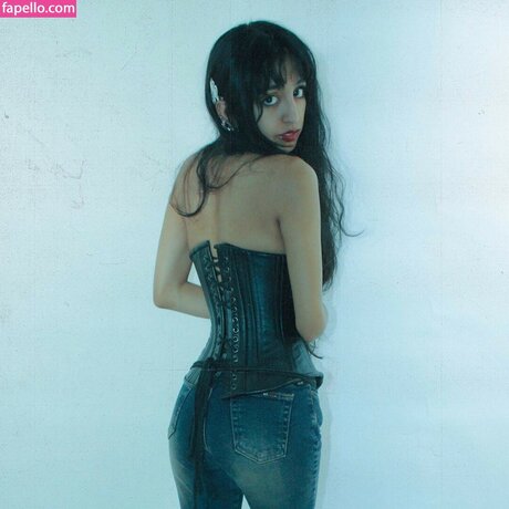 Aislinn Ritchie nude actress images