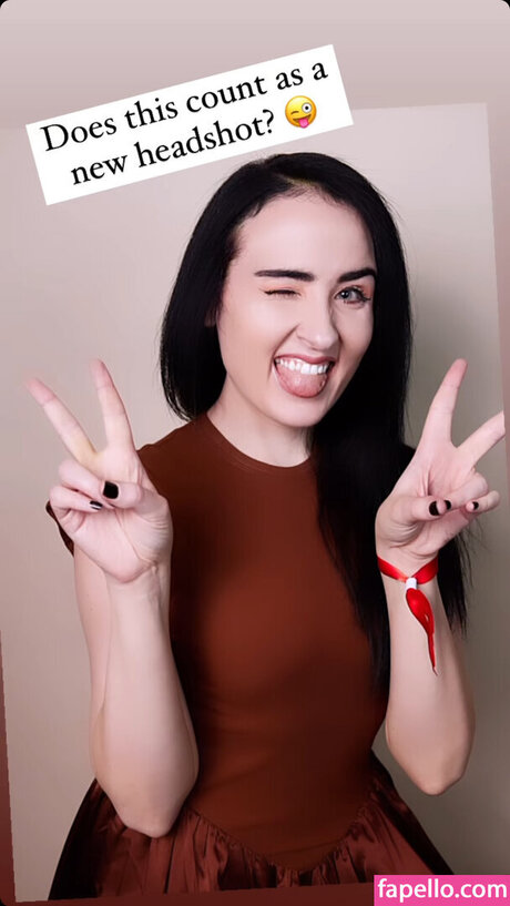 Amy Roberts hot actress archive