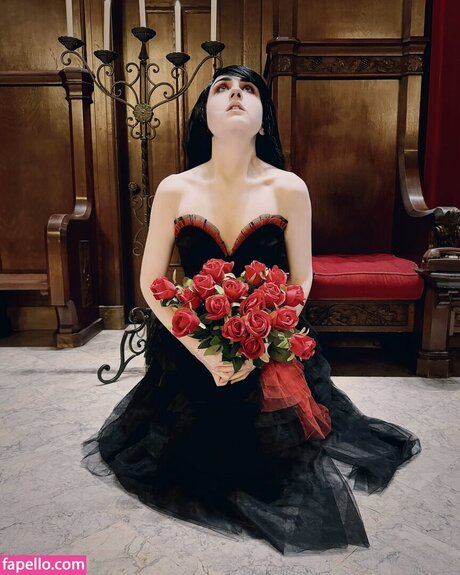 Amy Roberts sexy actress gallery