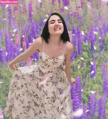 Amy Roberts nudes actress pic