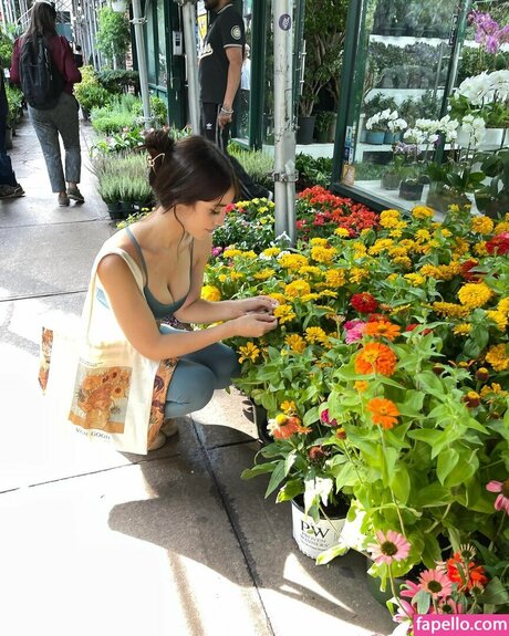 Caylee Cowan model erotic image