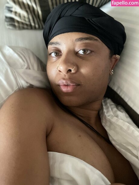 DiiLiite model beautiful photos