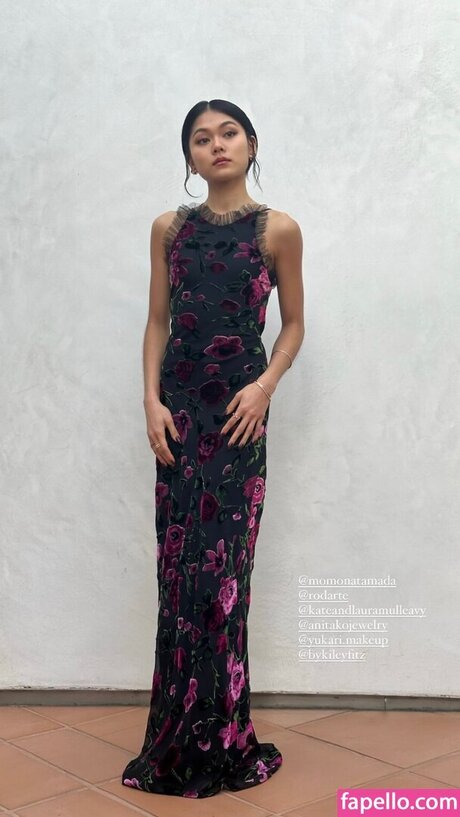 Momona Tamada sex actress pics