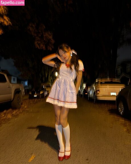 Momona Tamada naked model images