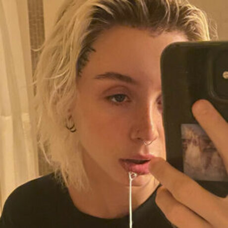 Kornsexual porn actress photos