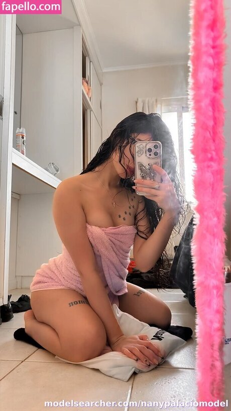 Nany Palacio model picture