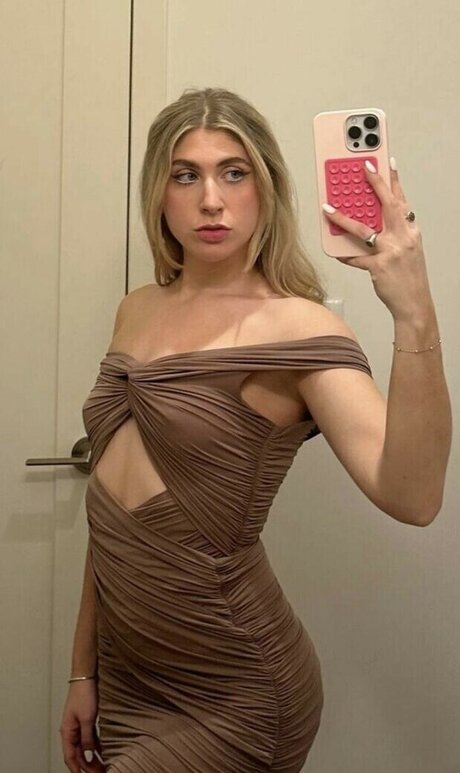 Sabrina Brier hd actress picture