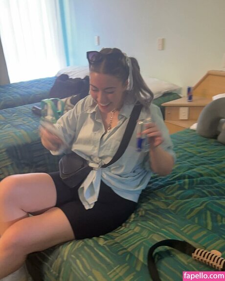 NicsandNacs model naked galleries