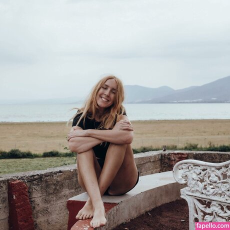 Chesca Ben naked actress image