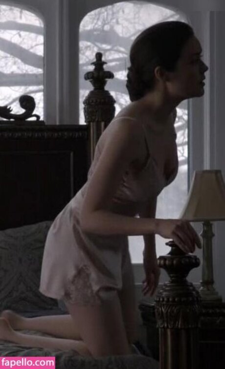 Megan Boone model free pictures