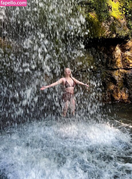 Elena Kyalviyainen model hd photo