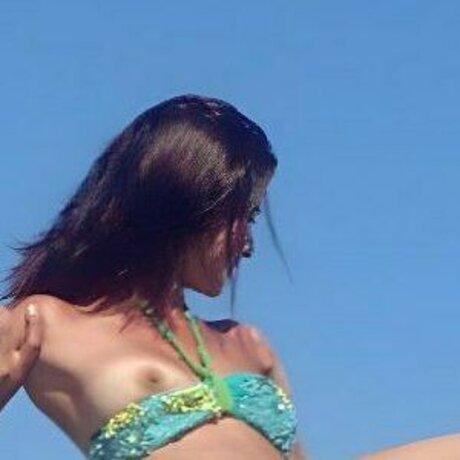 Anne Curtis naked actress photo