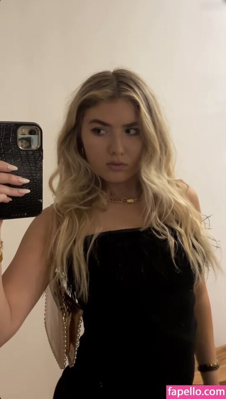 gay handjob onlyfans adult pic