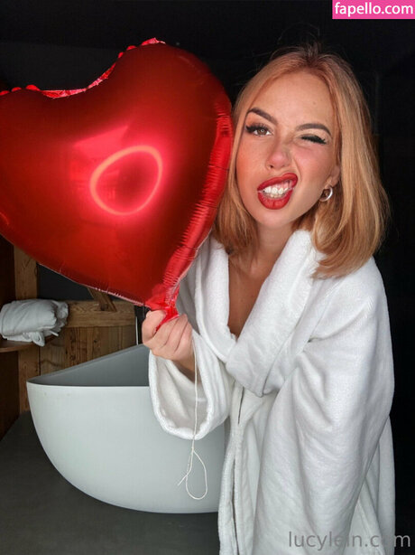 Lucy L3in pornstar hot archive