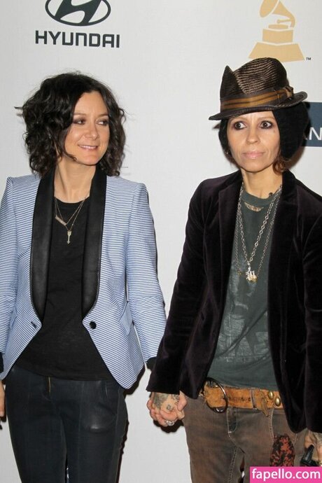 Sara Gilbert porn model photo