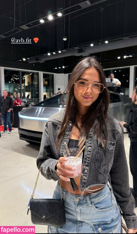 Avb fit high quality model images