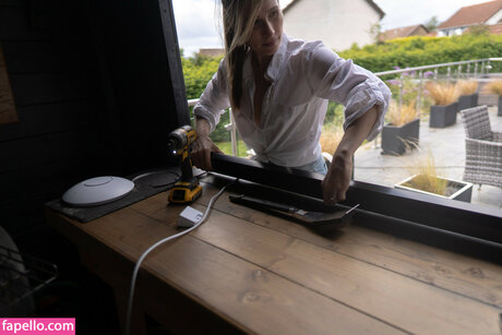 Hands On Katie model nice pic