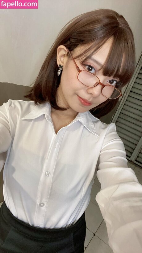 MarieNyan erotic star image