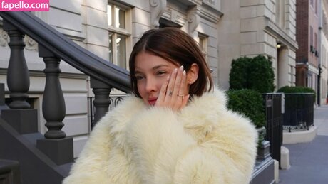 Sofia Gonet naked star image