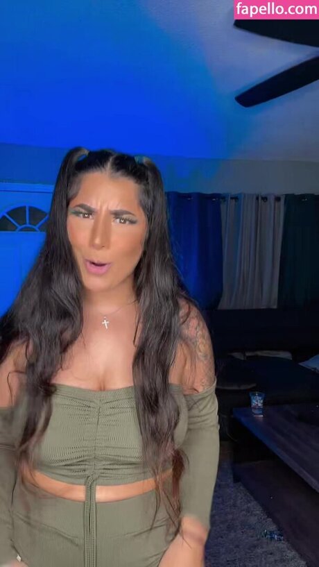 Queenmelmel_ pornographic model photo