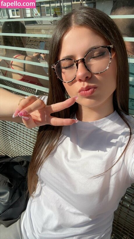 Lilousecret perfect model picture