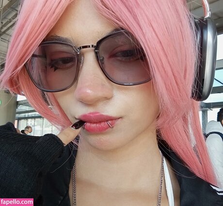 KiittyGang nude pornstar pictures