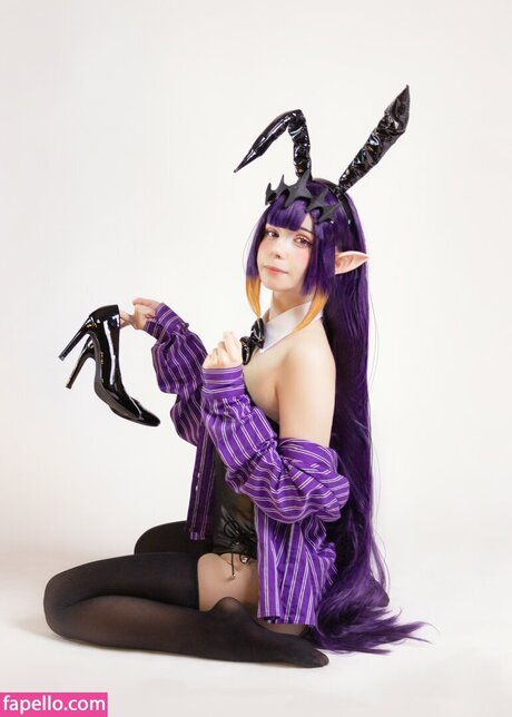 Sunre Sunashiee nude model pics