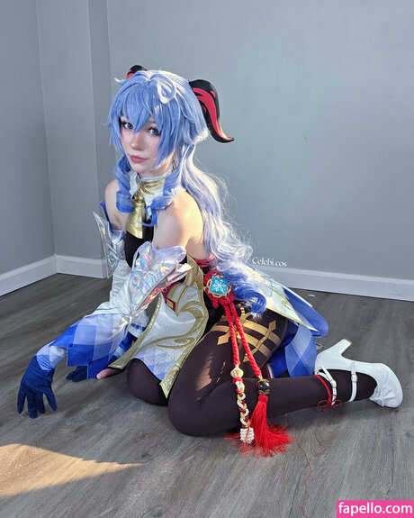 Celebi cos naked actress photos