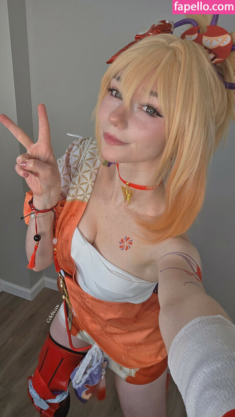 Celebi cos sex model photo