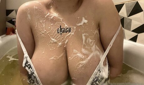 Offelia Ricci pretty pornstar images