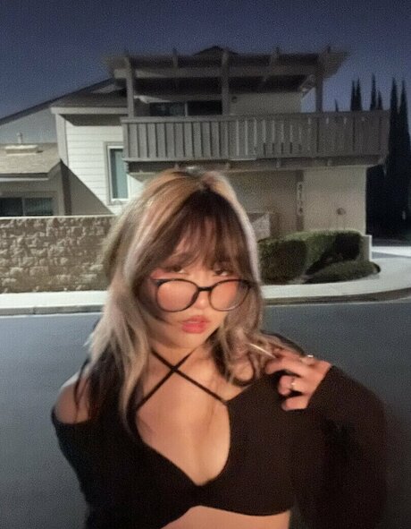 OffbrandTea model beautiful photo