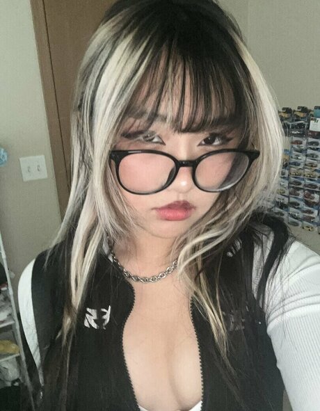 OffbrandTea hot model pics