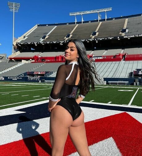 Sirena Linton star top pictures