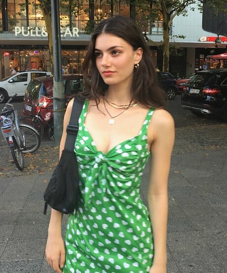 Zo a Mossour nice actress archive