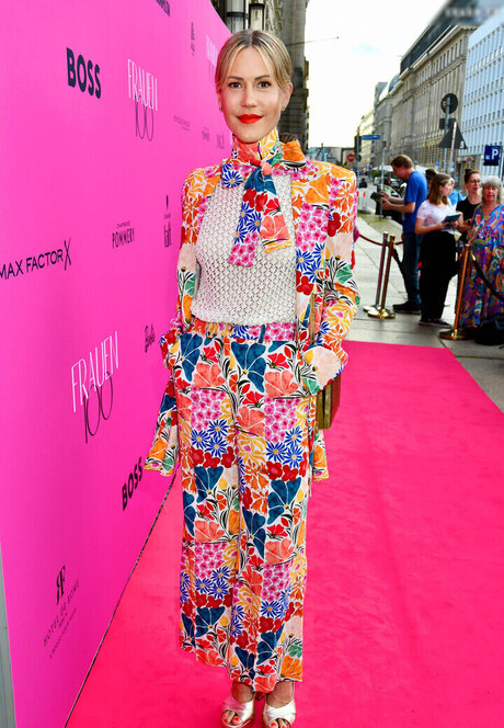 latina shemale onlyfans sex pic