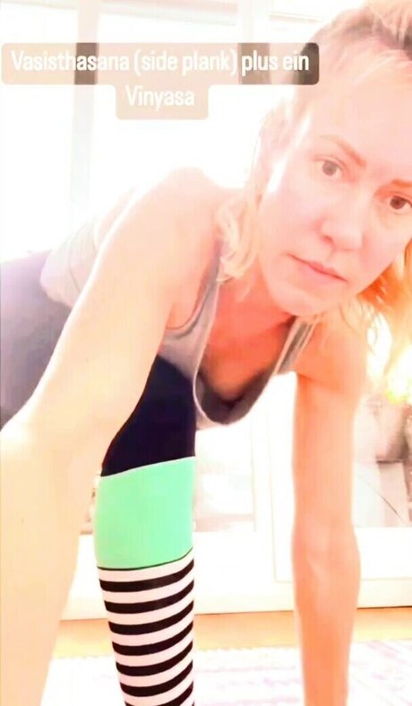 busty brunette onlyfans free sexy archive