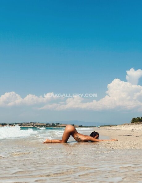 Viki Outofspace star perfect picture