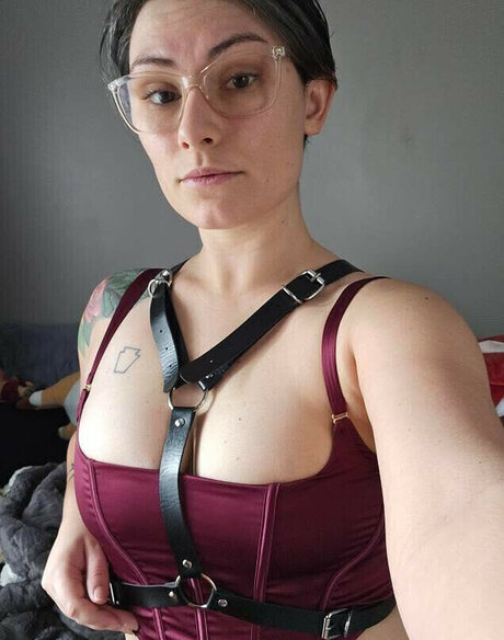 Zemira Isadora star nude picture