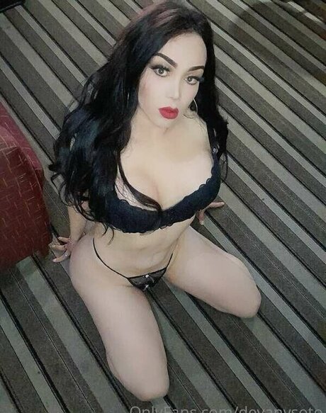 Devany Soto pretty pornstar img