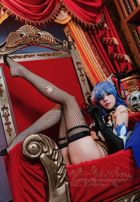 Yaokoututu model adult picture