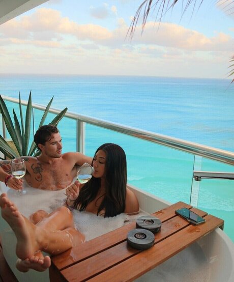 Baesito hot pornstar photos