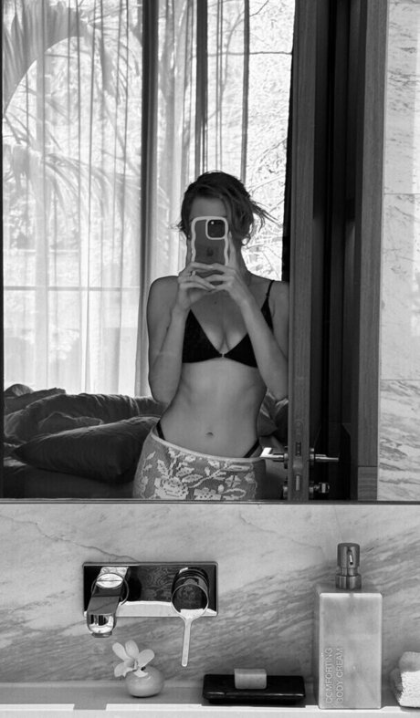 Therica Wilson Read star hd images