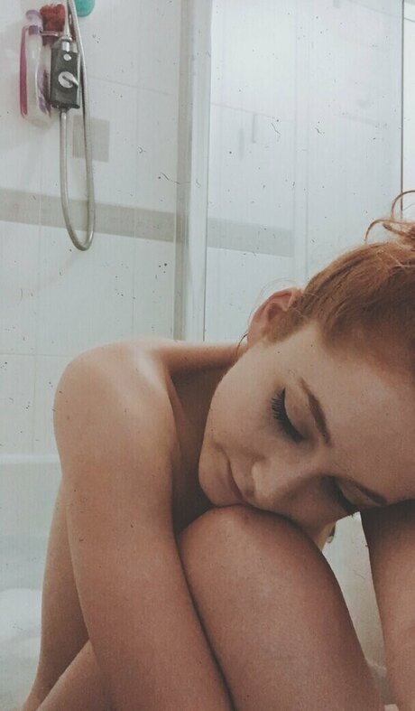 janetdevlin free model image