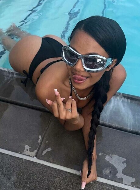 Brooklyn Queen sex model photo