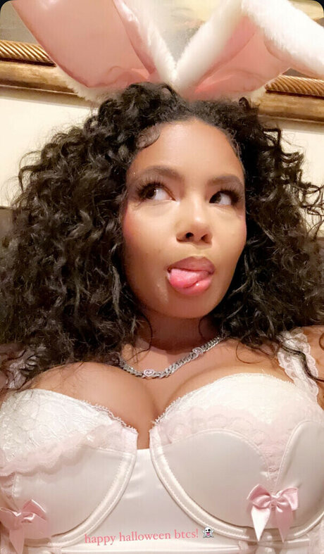 Brooklyn Queen exclusive actress photos