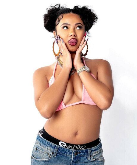 Brooklyn Queen pornstar perfect photo