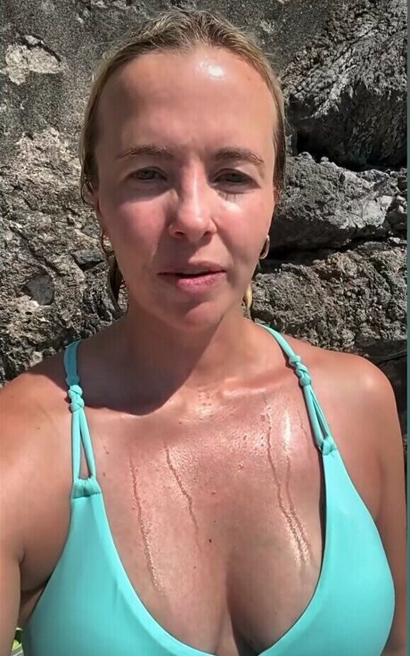 Shebahn Aherne adult model pictures