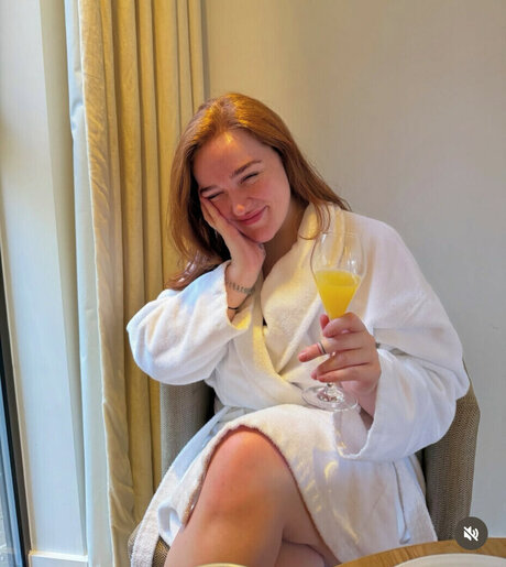 Eleanor Neale pornstar beautiful galleries