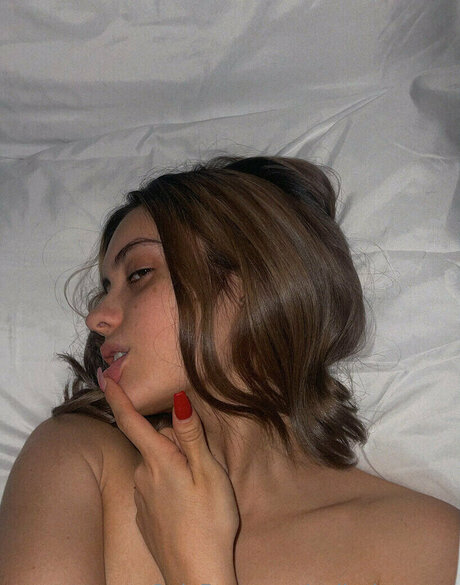 Nelly Becmac pretty actress pictures