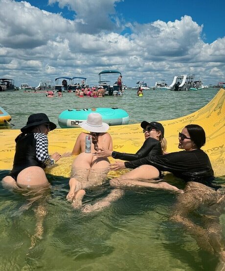 Nelly Becmac pornstar pics